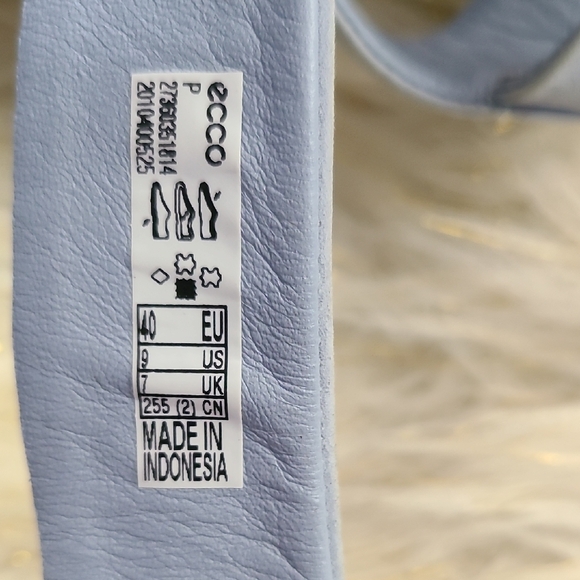 Ecco Women's Light Blue Sandals - Picture 4 of 8